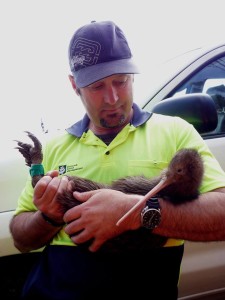 Tony Duane with Hancock the kiwi