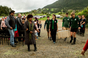 ngati manuhiri gift kiwi